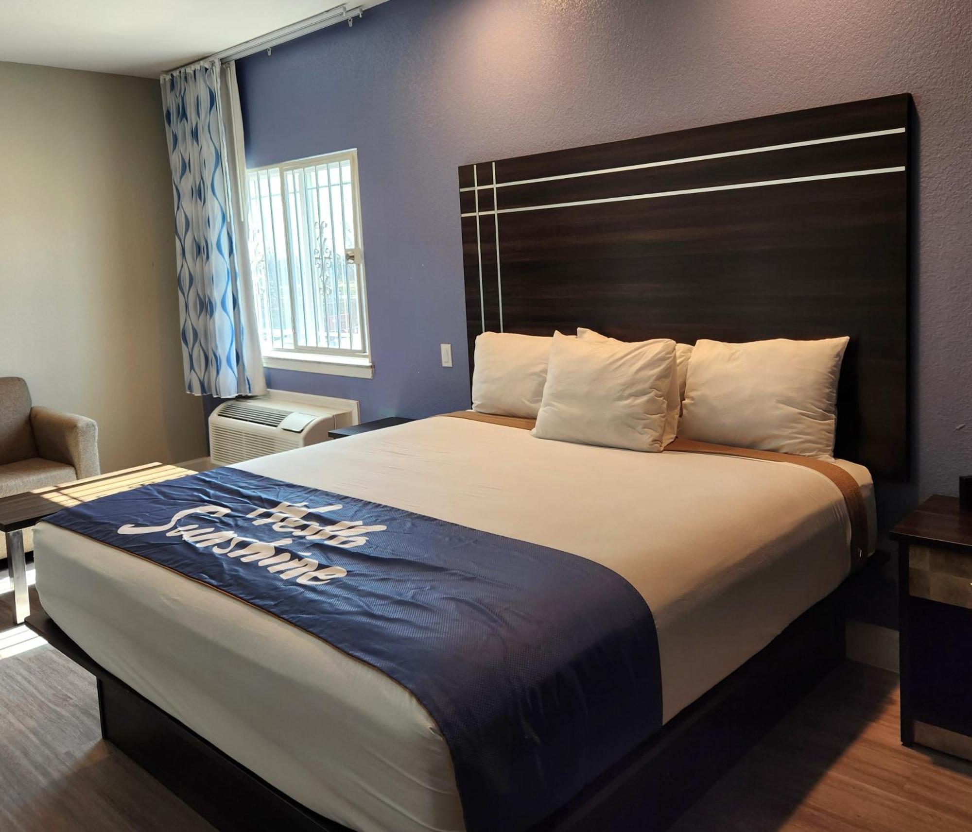 Days Inn & Suites By Wyndham La Porte Buitenkant foto